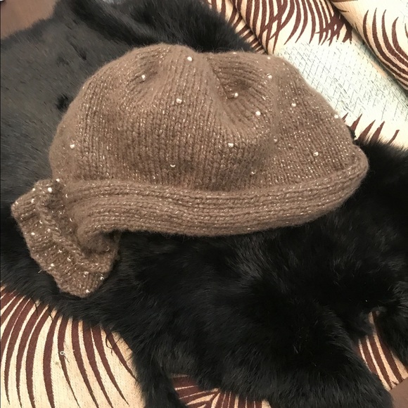 Accessories - Plum with Gold Thread/ Gold Beads Cashmere Hat OS